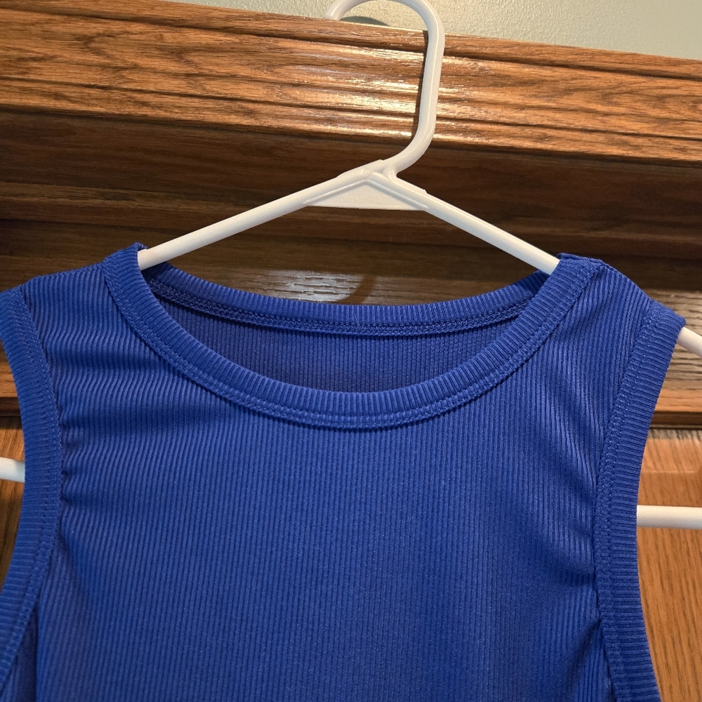 SHEIN Blue Fitted Crop Tank Top - Picture 4 of 9